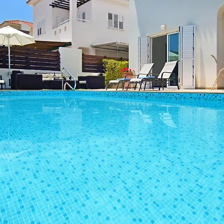 Villa Palm